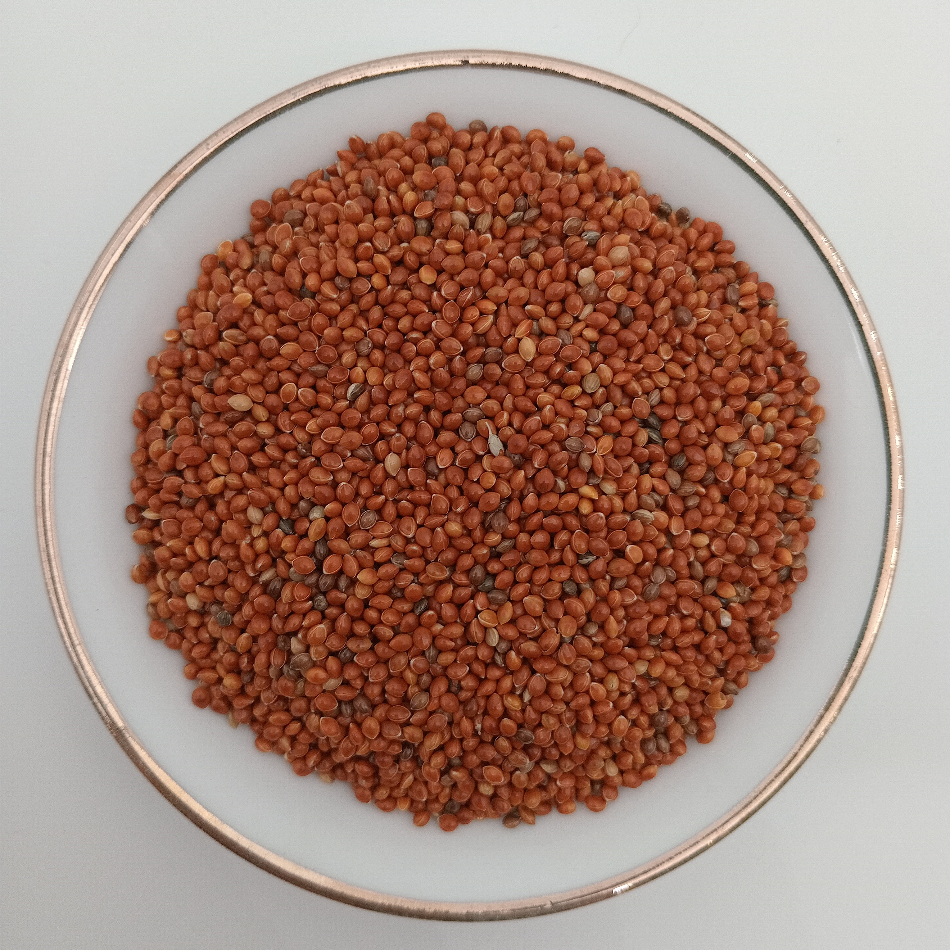 ارزن قرمز باکیفیت(مناسب تغذیه پرندگان زینتی و خانگی)